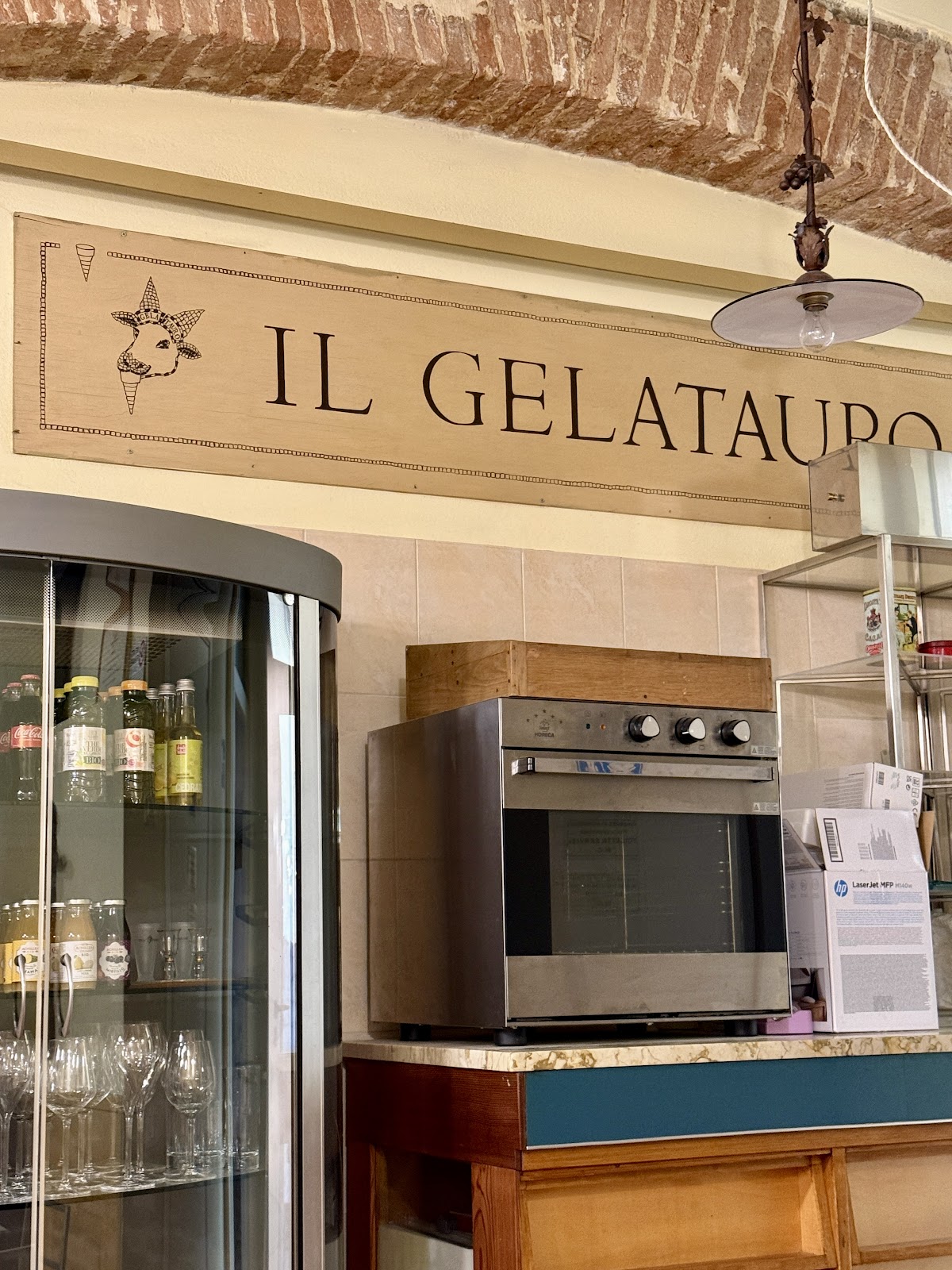 Il locale in servizio.