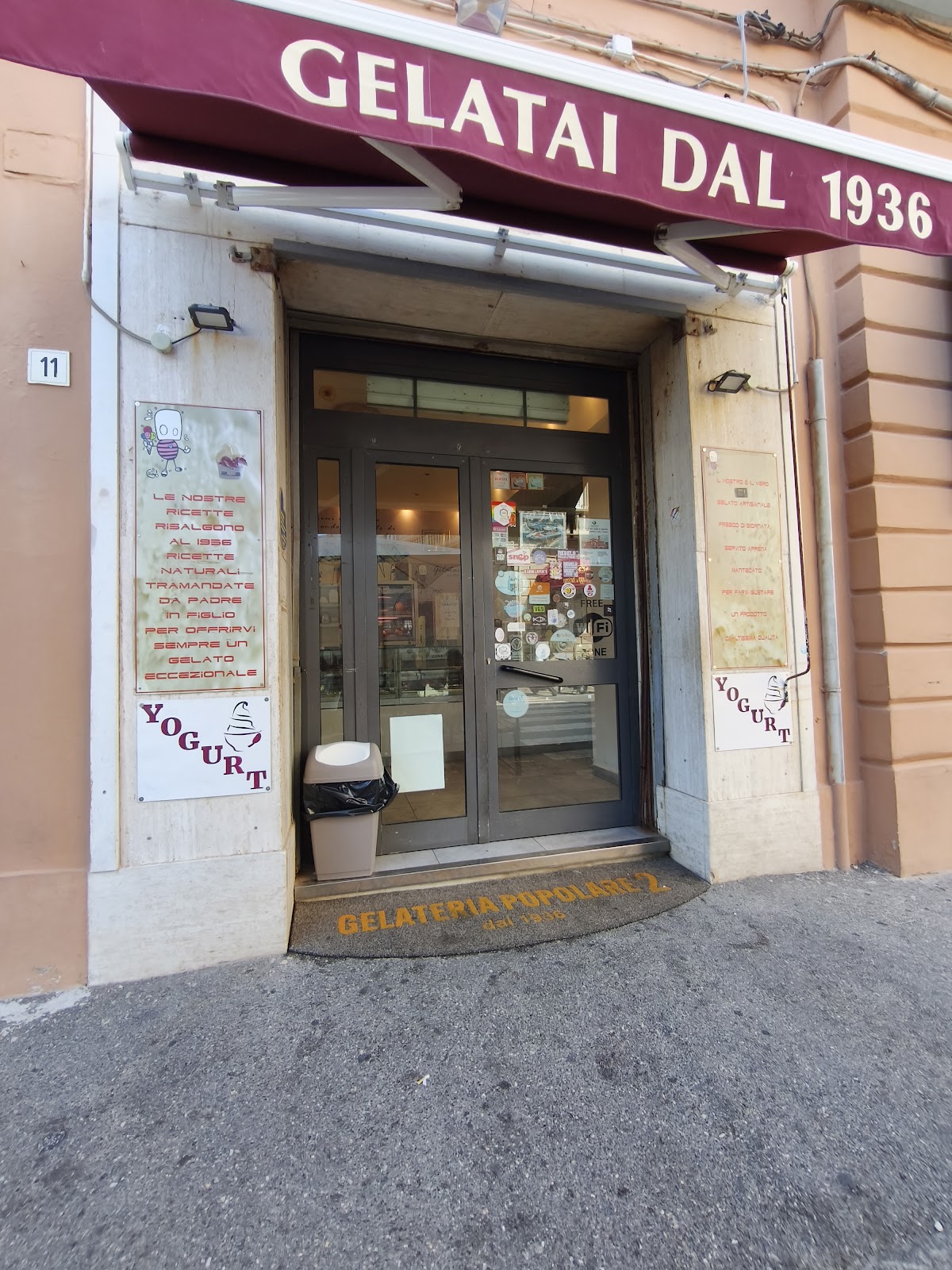Il locale in servizio.