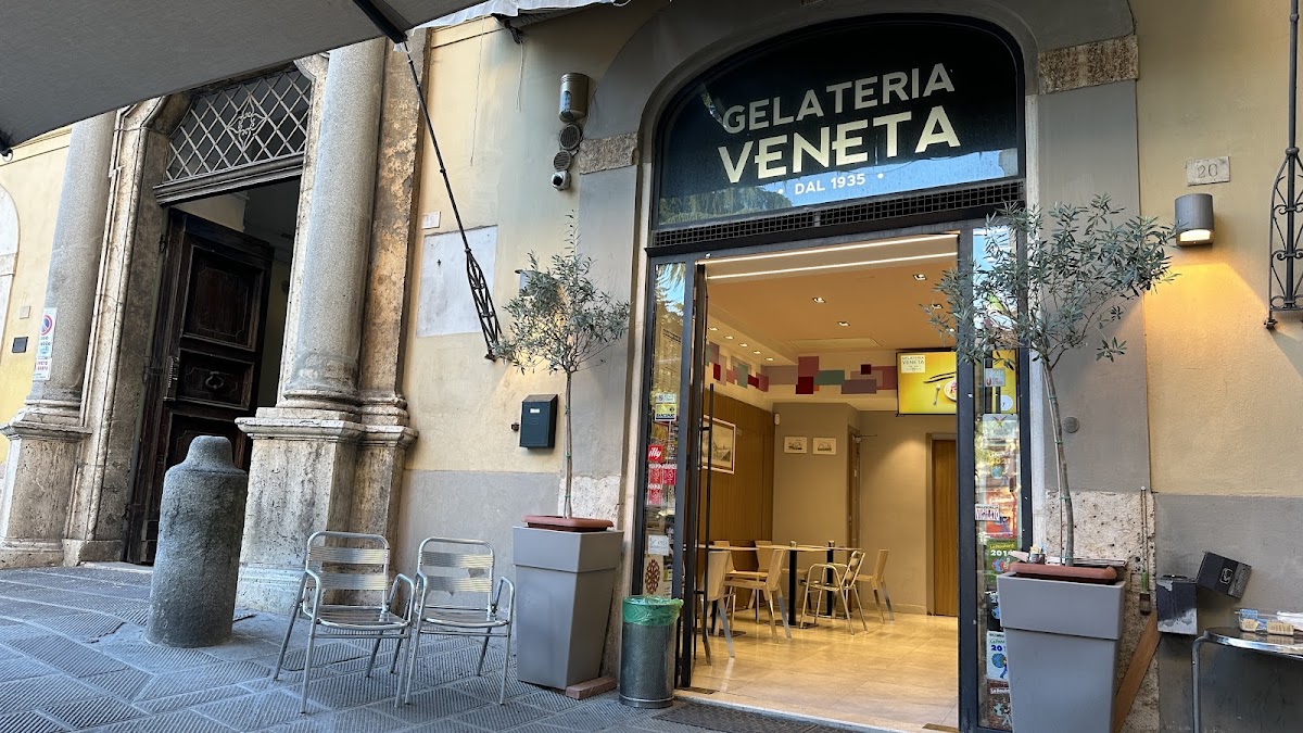Il locale in servizio.