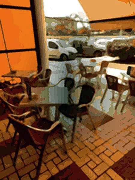 Mónica · interior del local