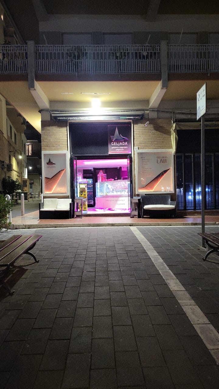 Geljada Gelateria & Yogurteria