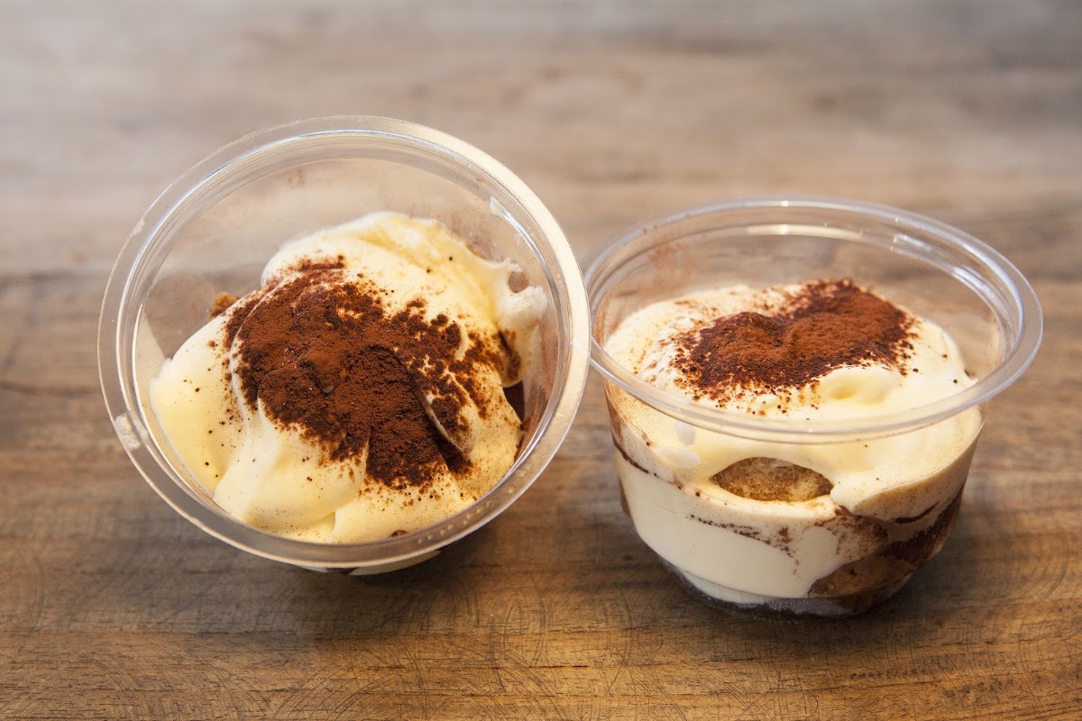 Gocce di latte — vitrina y producto