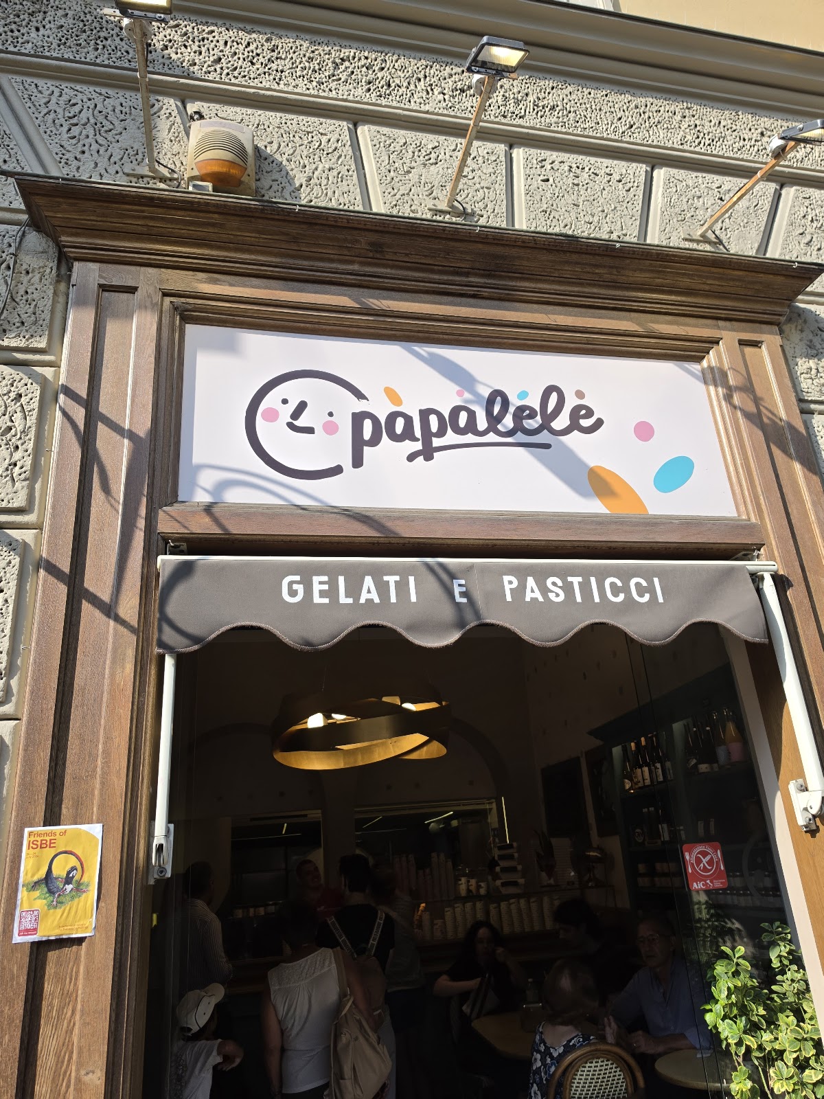 Il locale visto dall'interno.