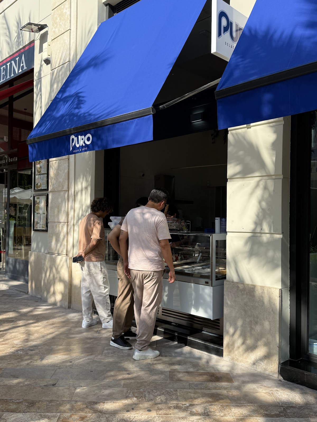 PURO Heladería y Café de especialidad — el local