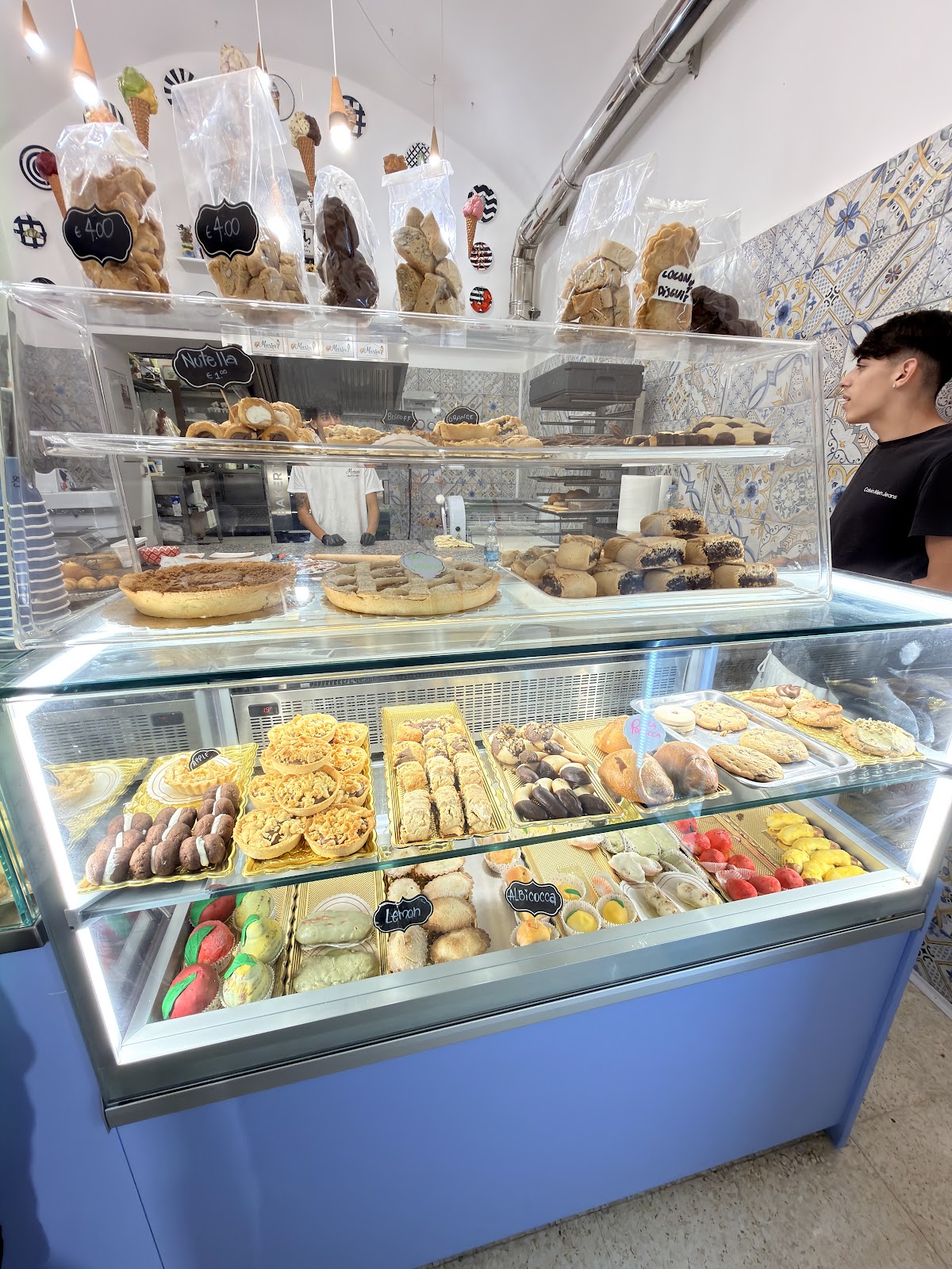 Il locale visto dall'interno.