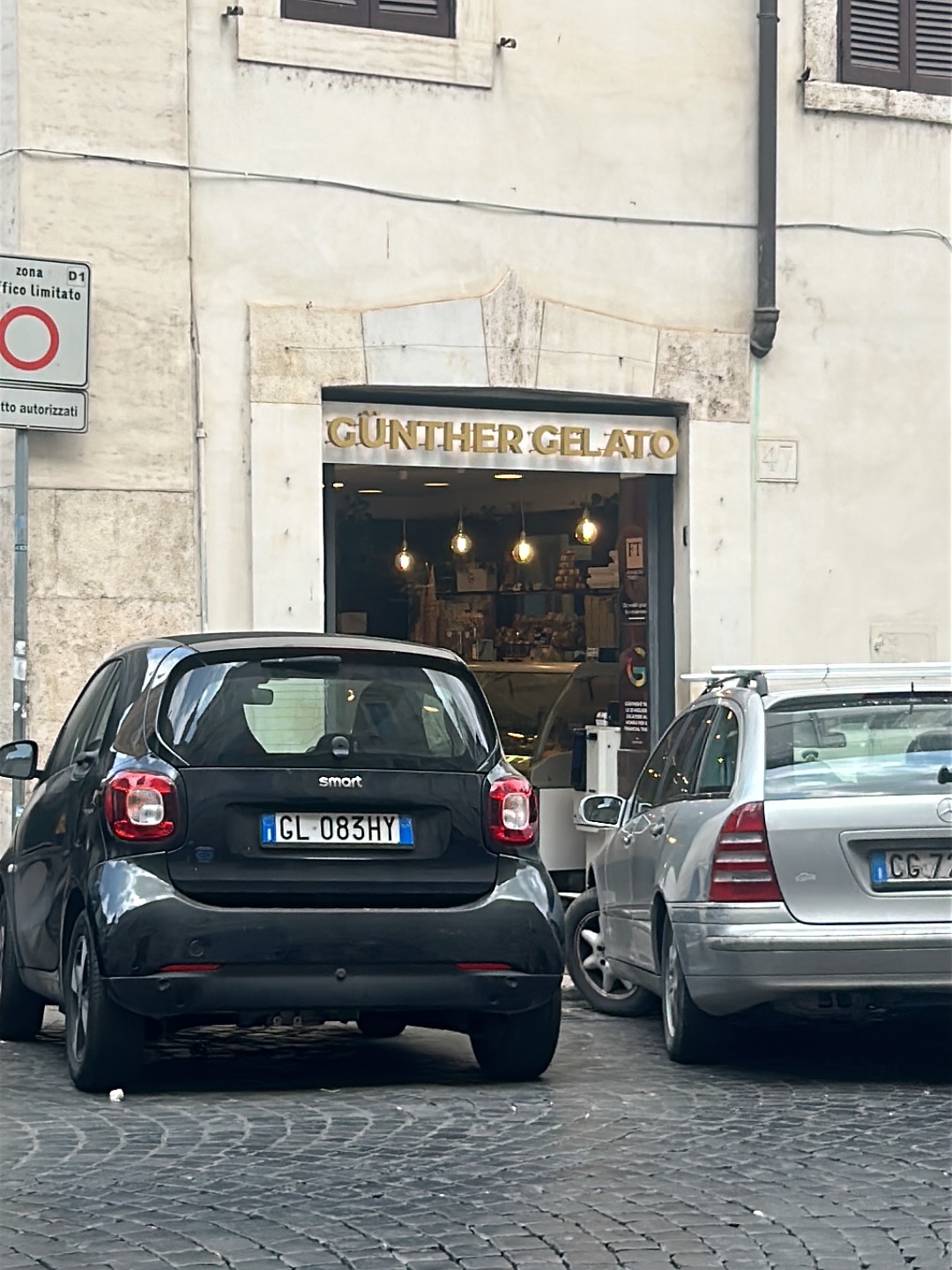 Il locale in servizio.