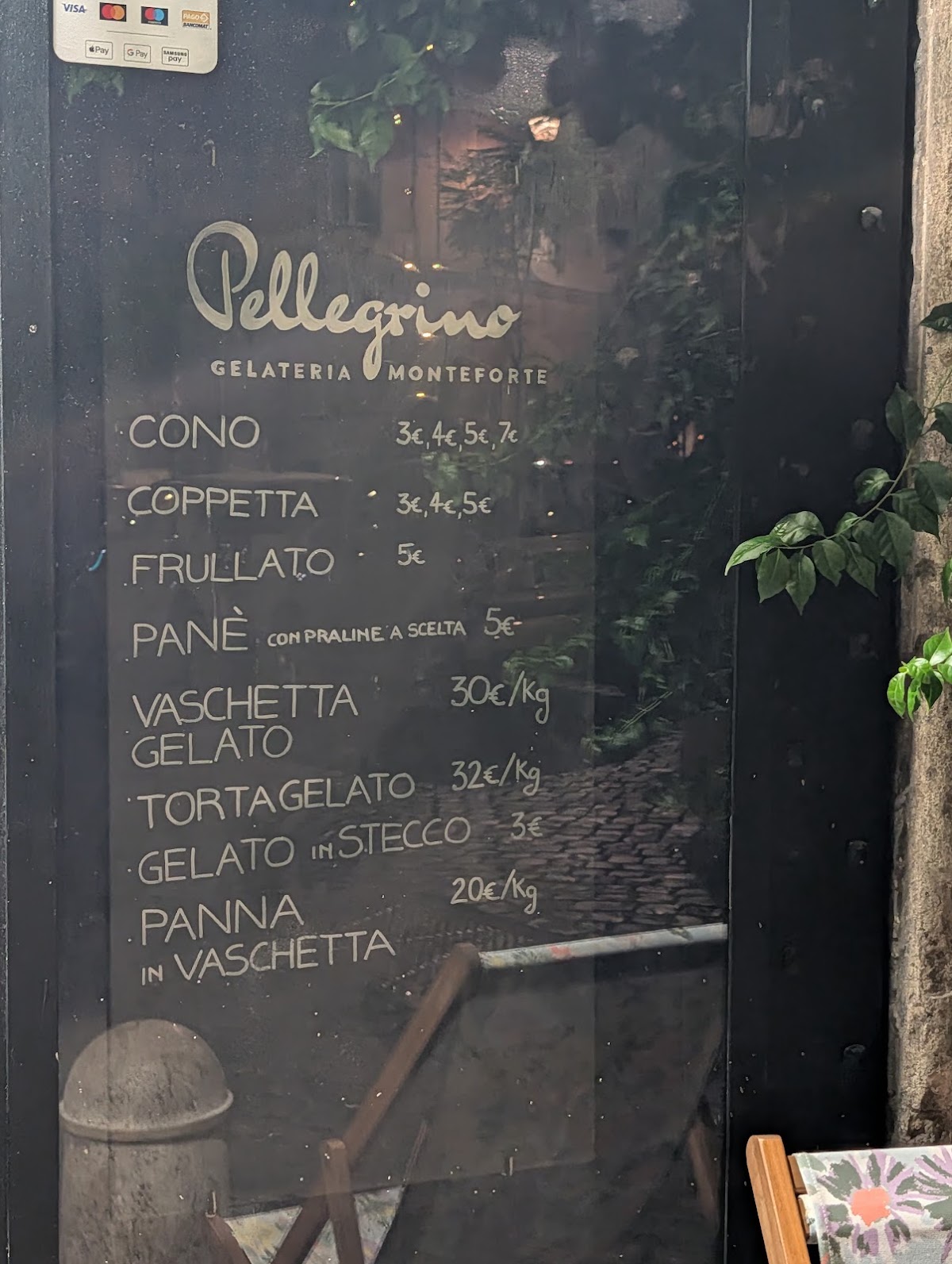 Un dettaglio del banco.