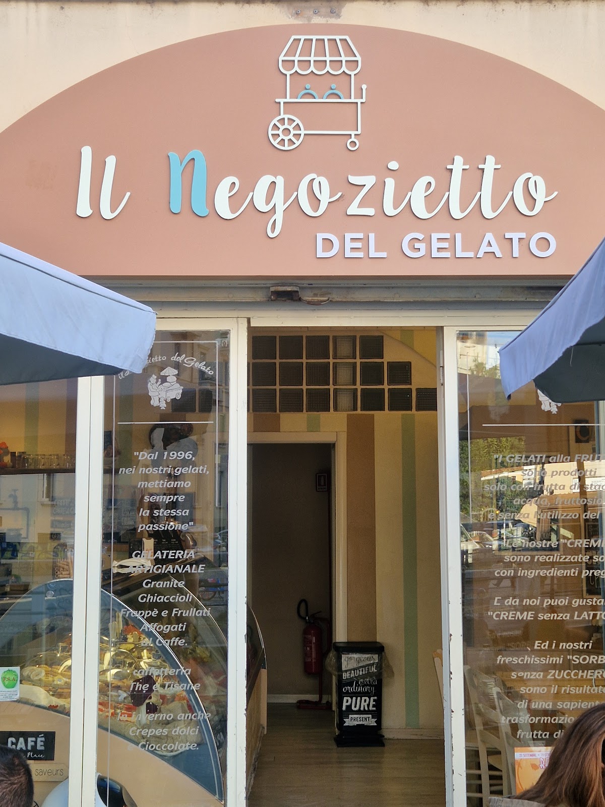 Un dettaglio del banco.
