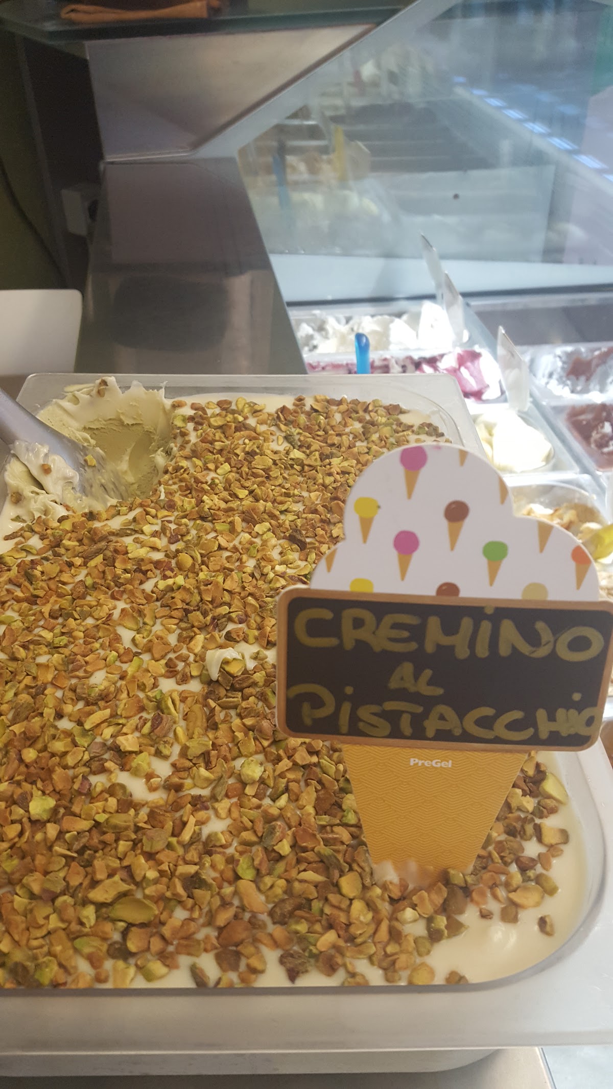 Il locale visto dall'interno.