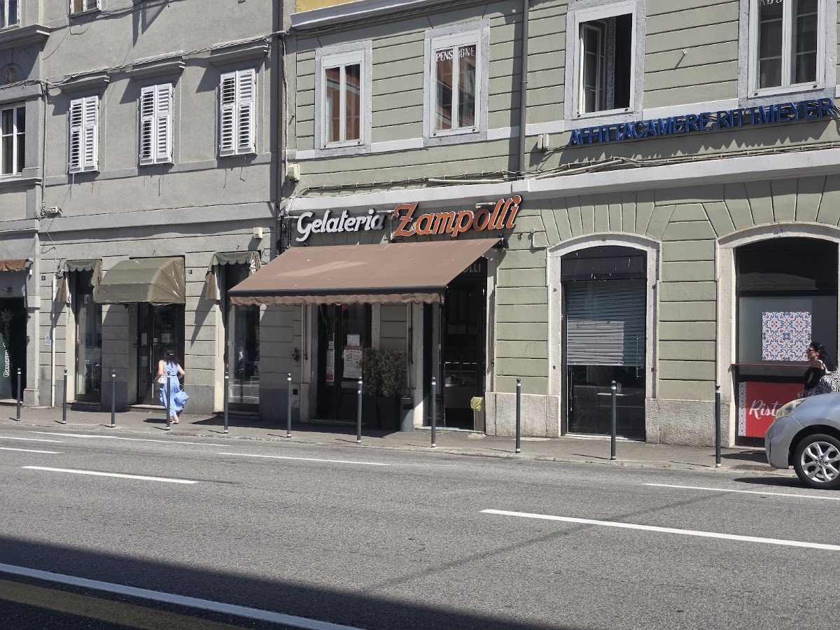 Il locale in servizio.