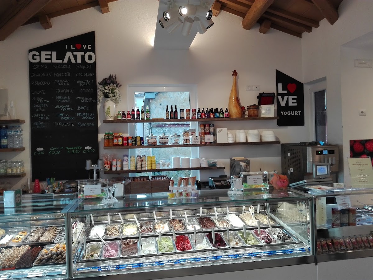 Gelateria di Castellina